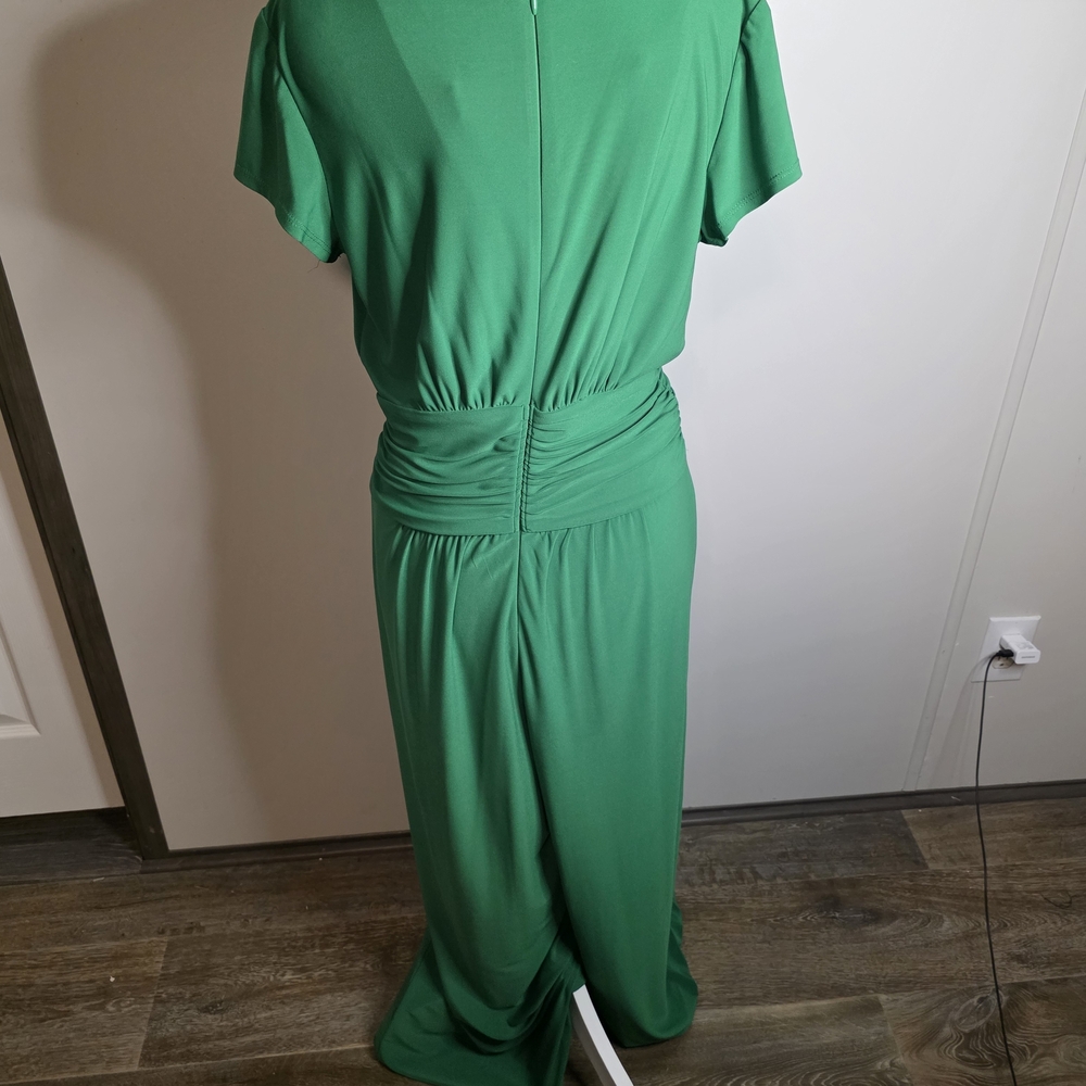 Vince Camuto Kelly Green Ity Twist Front Wide Leg Jumpsuit - Size M - Picture 2 of 3
